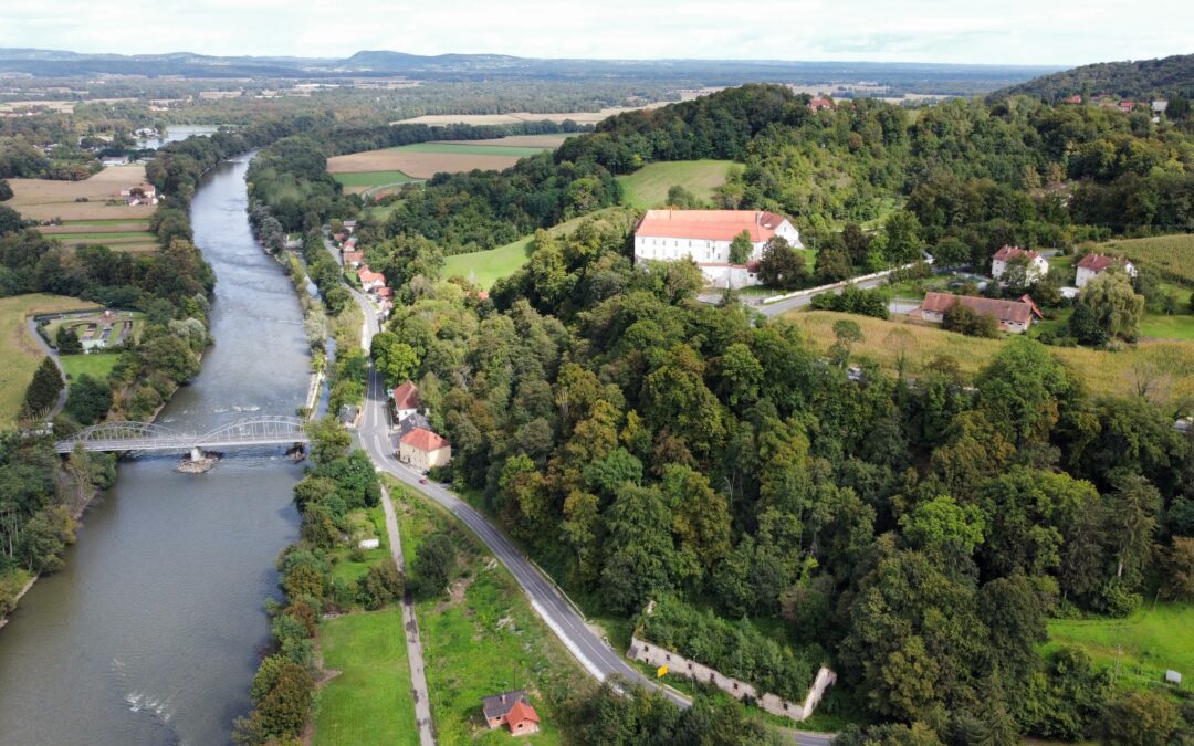 FESTIVAL SPREHODOV Z MUZEJEM NOROSTI